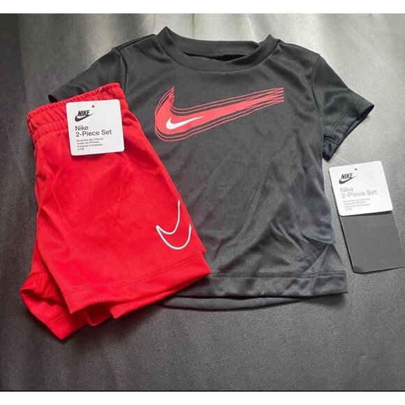 NWT Nike Athletic Set Baby Boys Size 12M - Picture 1 of 3
